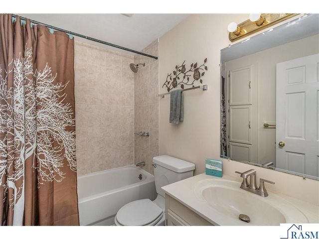 38630 Woodview Lane, Le Center, MN 56057