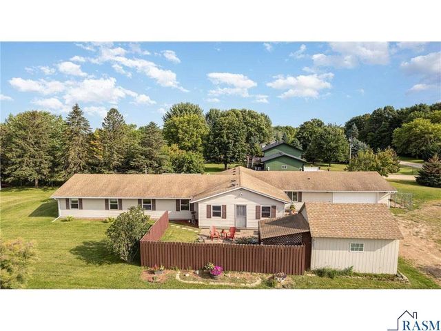 38630 Woodview Lane, Le Center, MN 56057