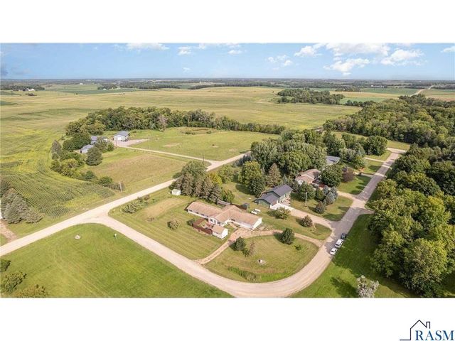 38630 Woodview Lane, Le Center, MN 56057