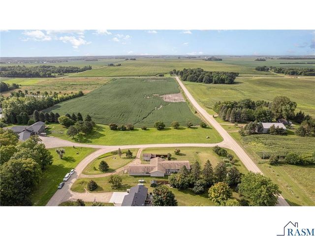 38630 Woodview Lane, Le Center, MN 56057