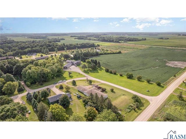 38630 Woodview Lane, Le Center, MN 56057