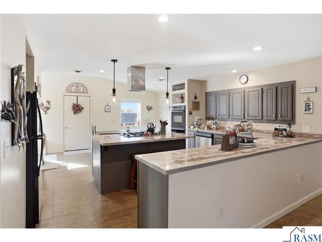 38630 Woodview Lane, Le Center, MN 56057