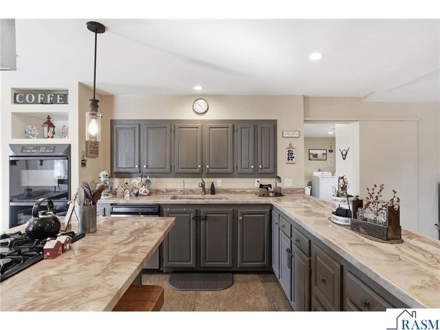 38630 Woodview Lane, Le Center, MN 56057