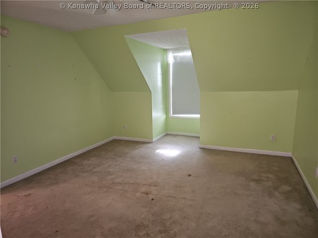 73 Cala Lane, Alum Creek, WV 25003