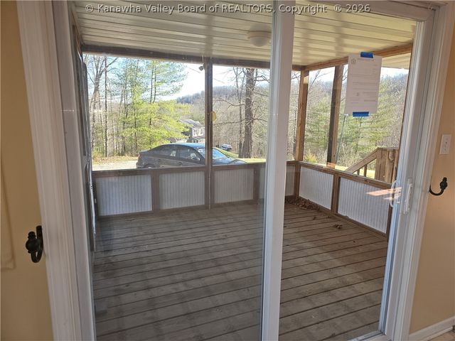 73 Cala Lane, Alum Creek, WV 25003