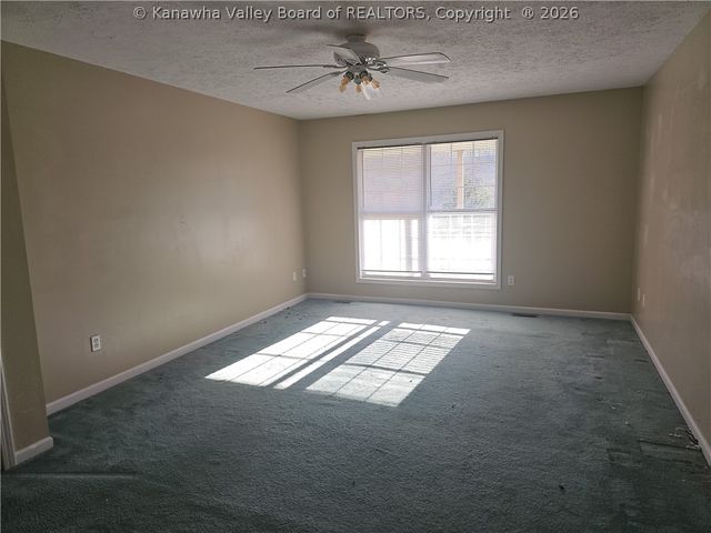 73 Cala Lane, Alum Creek, WV 25003