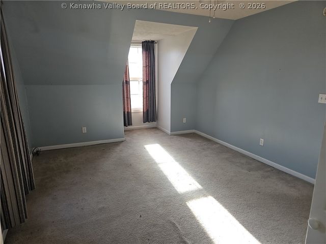 73 Cala Lane, Alum Creek, WV 25003