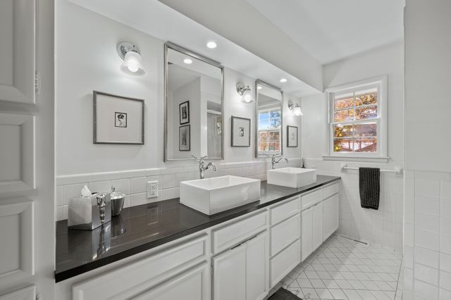 8001 E Tipperary St, Wichita, KS 67206