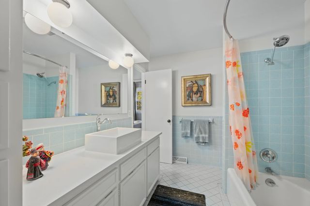 8001 E Tipperary St, Wichita, KS 67206