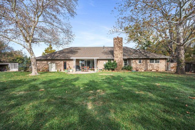 8001 E Tipperary St, Wichita, KS 67206