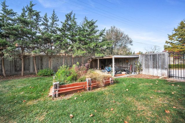 8001 E Tipperary St, Wichita, KS 67206