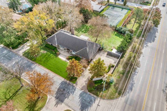 8001 E Tipperary St, Wichita, KS 67206