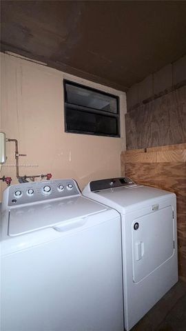 1104 NE 17th Ter 1-2, Fort Lauderdale, FL 33304