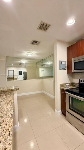1104 NE 17th Ter 1-2, Fort Lauderdale, FL 33304