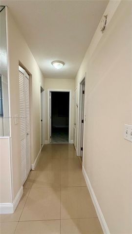 1104 NE 17th Ter 1-2, Fort Lauderdale, FL 33304
