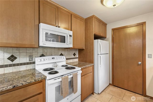 2908 Greenwood Court S, Puyallup, WA 98374