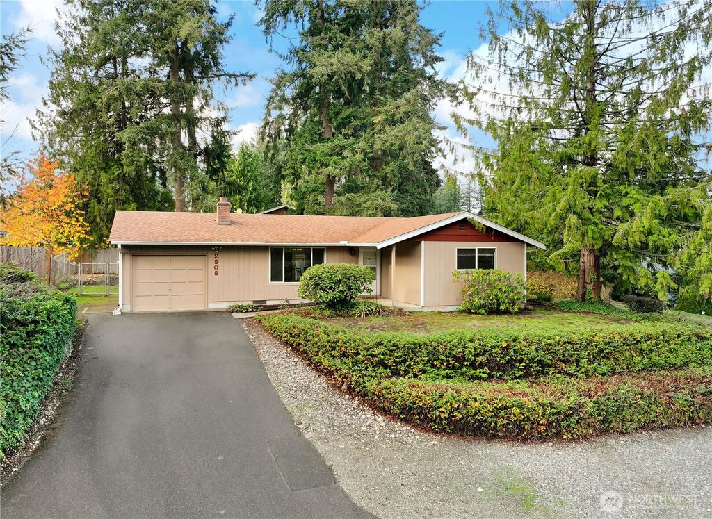 2908 Greenwood Court S, Puyallup, WA 98374