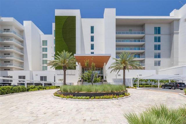 1020 SUNSET POINT ROAD 213, Clearwater, FL 33755