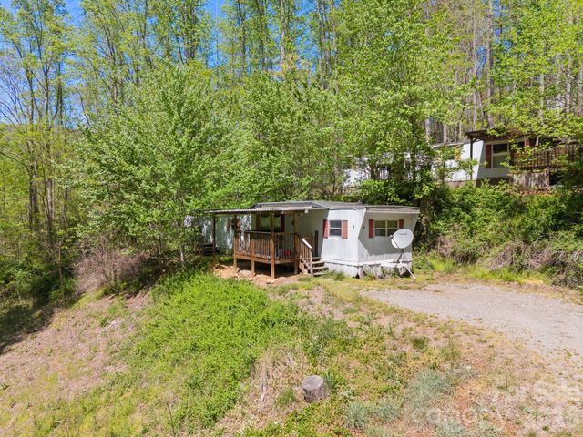 290 Hookers Gap Road, Candler, NC 28715