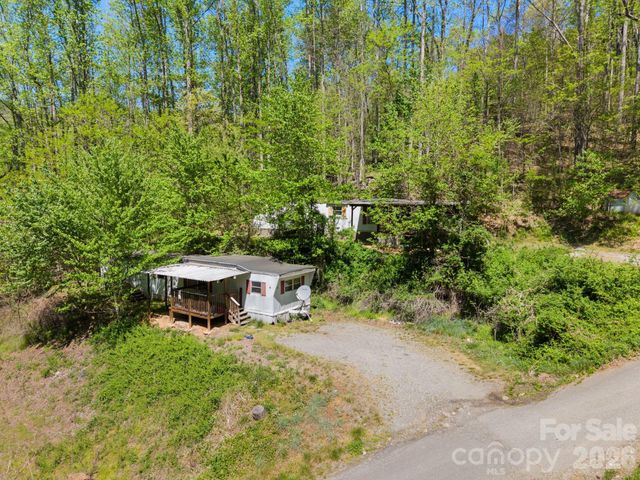 290 Hookers Gap Road, Candler, NC 28715
