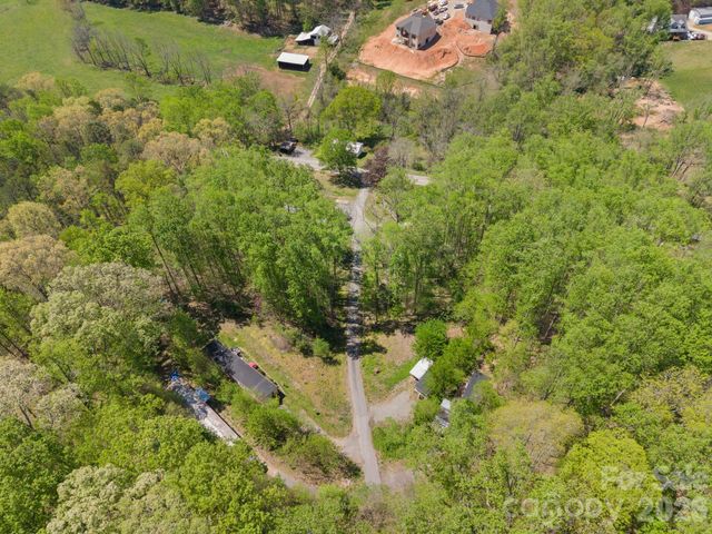 290 Hookers Gap Road, Candler, NC 28715