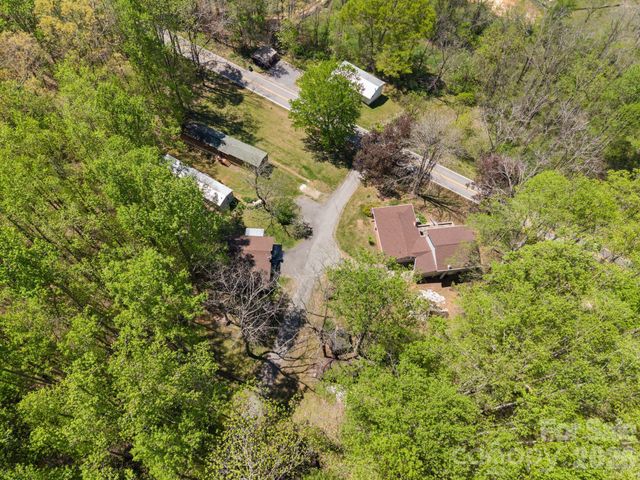 290 Hookers Gap Road, Candler, NC 28715