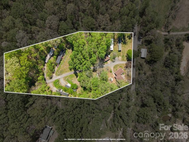 290 Hookers Gap Road, Candler, NC 28715