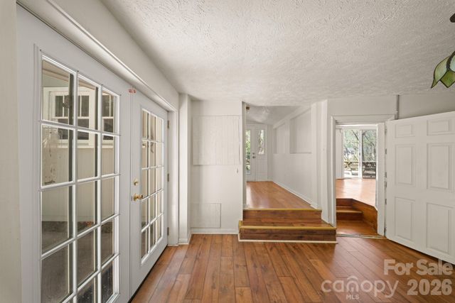 290 Hookers Gap Road, Candler, NC 28715