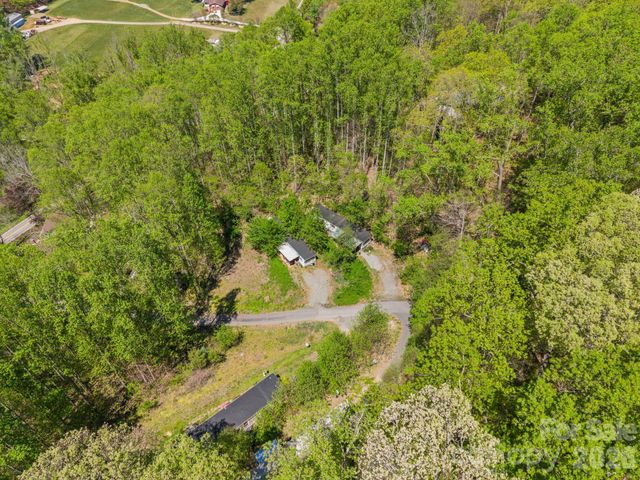 290 Hookers Gap Road, Candler, NC 28715