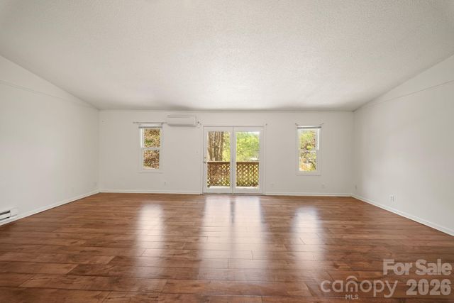 290 Hookers Gap Road, Candler, NC 28715