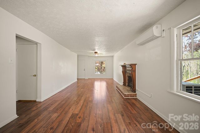 290 Hookers Gap Road, Candler, NC 28715