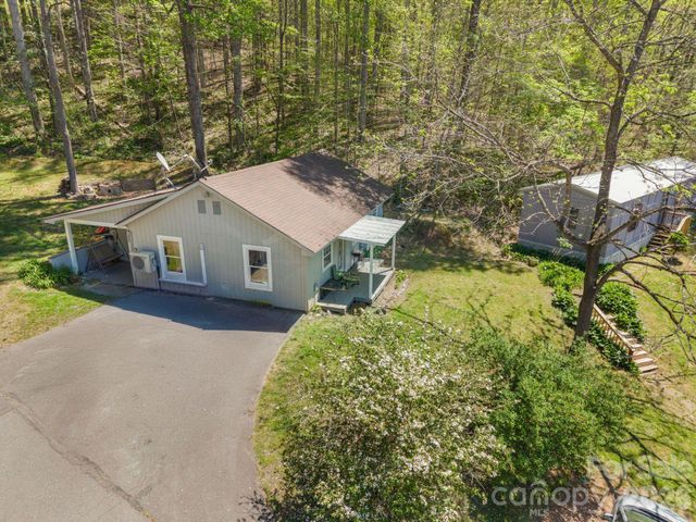290 Hookers Gap Road, Candler, NC 28715