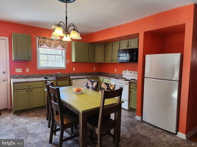 11490 BROWNTOWN RD, Gordonsville, VA 22942