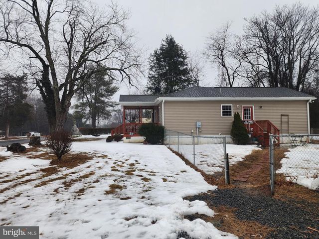 11490 BROWNTOWN RD, Gordonsville, VA 22942