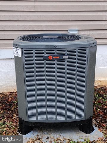 11490 BROWNTOWN RD, Gordonsville, VA 22942