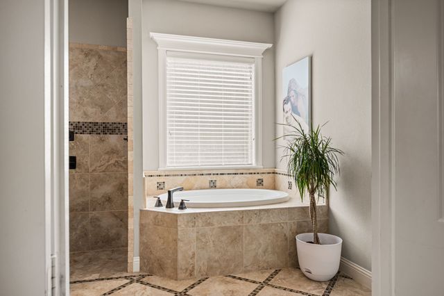 808 Regal Crossing, Keller, TX 76248