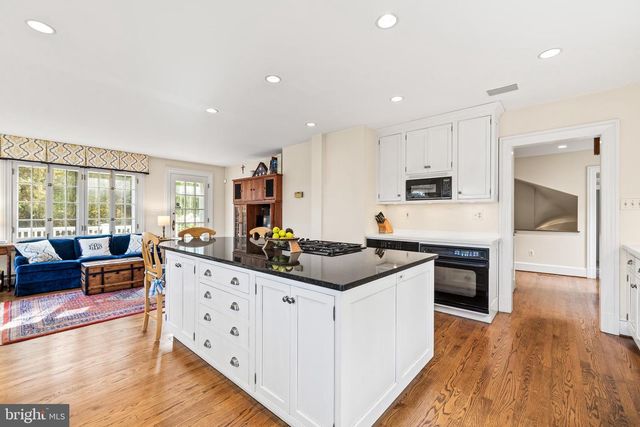 6515 DARNALL RD, Baltimore, MD 21204
