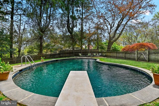 6515 DARNALL RD, Baltimore, MD 21204