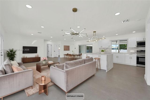 3917 Adams St, Hollywood, FL 33021