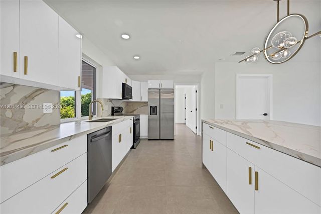 3917 Adams St, Hollywood, FL 33021