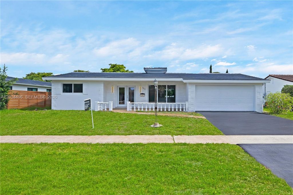 3917 Adams St, Hollywood, FL 33021