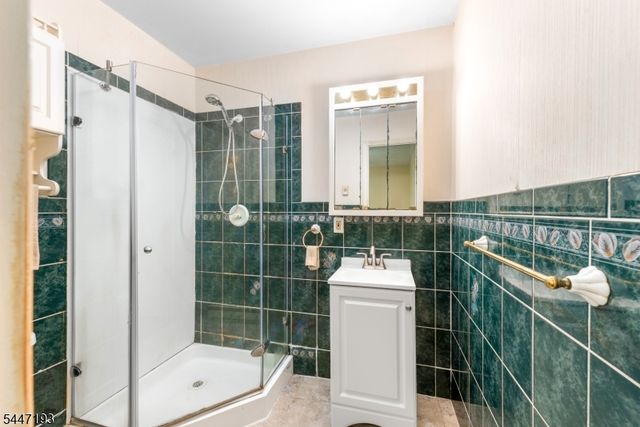 2 4Th St, Frankford Twp., NJ 07826