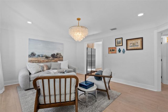 1211 16TH AVENUE N, St Petersburg, FL 33704