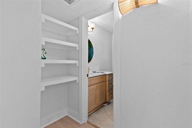 1211 16TH AVENUE N, St Petersburg, FL 33704