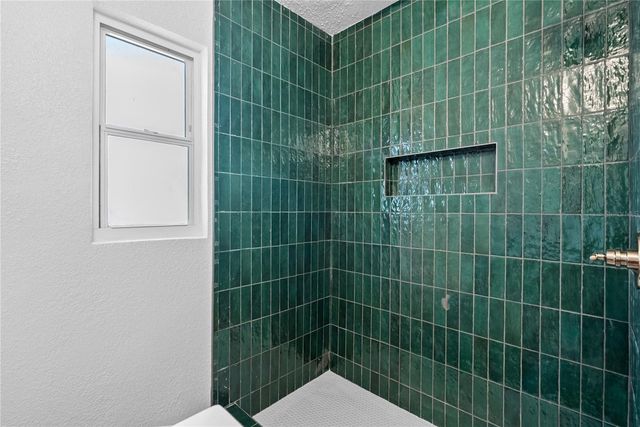 1211 16TH AVENUE N, St Petersburg, FL 33704