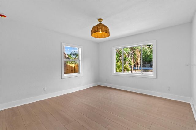 1211 16TH AVENUE N, St Petersburg, FL 33704