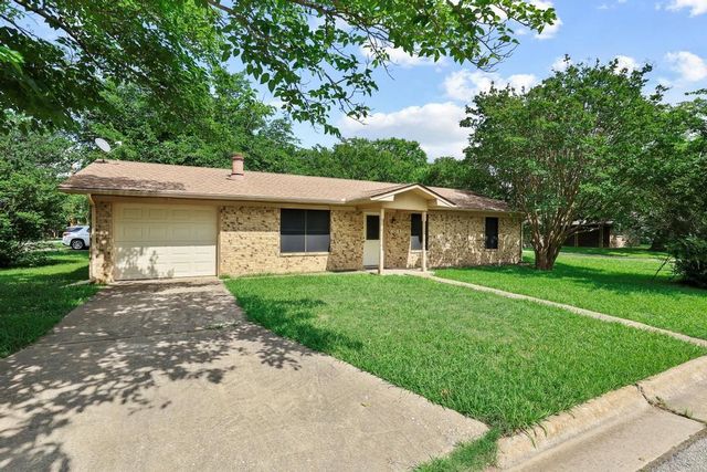606 Hunter Street, Bonham, TX 75418