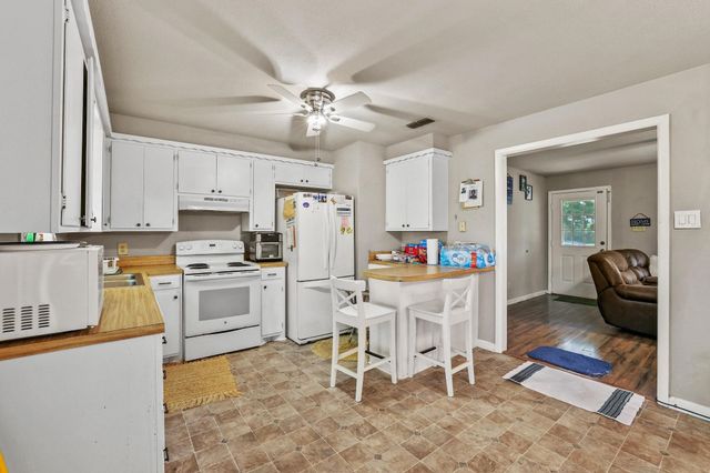 606 Hunter Street, Bonham, TX 75418