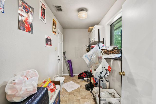 606 Hunter Street, Bonham, TX 75418