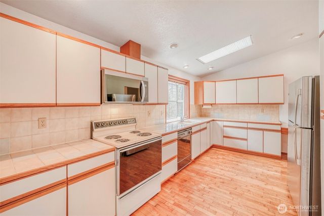 6208 258th Avenue NE, Redmond, WA 98053